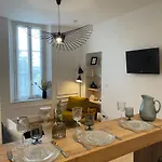 Studio Centre Au Calme Avec Parking Prive